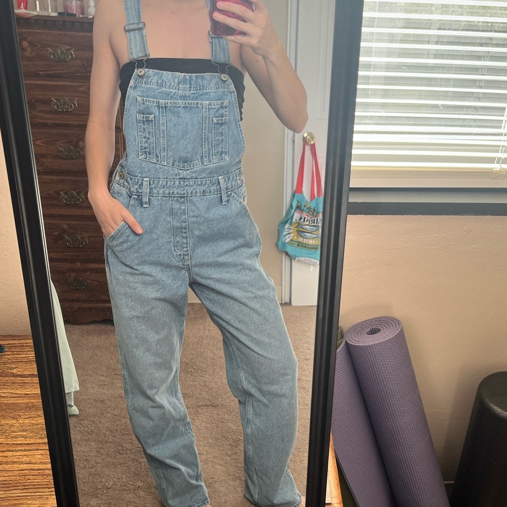 ABERCROMBIE LIGHT BLUE DENIM OVERALLS
